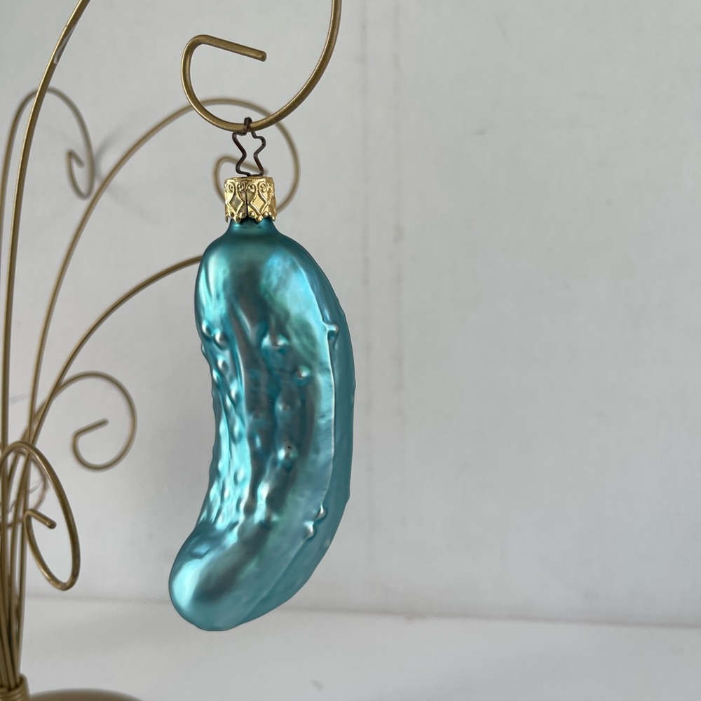 Inge's Heirlooms & Glass Cucumber Ornament